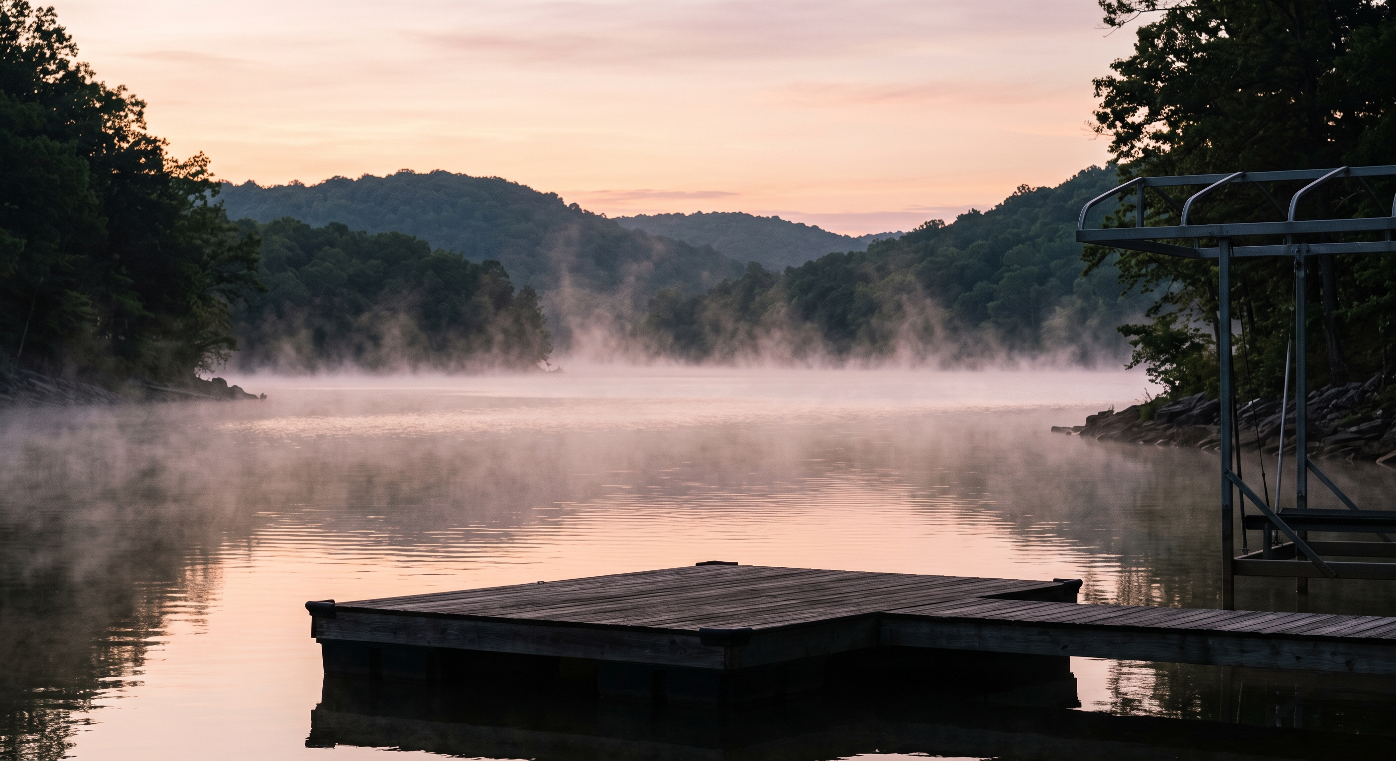 Misty morning on the upper James River arm near Reeds Spring